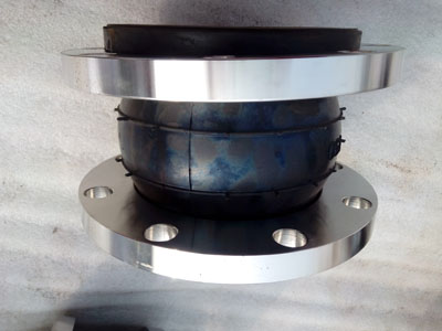 耐酸堿可曲撓橡膠接頭的生產(chǎn)工藝及特性